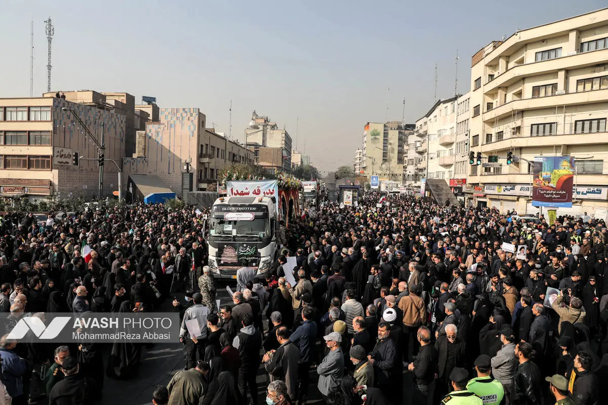 مراسم تشییع پیکرهای ۱۰۰ شهید گمنام - تهران