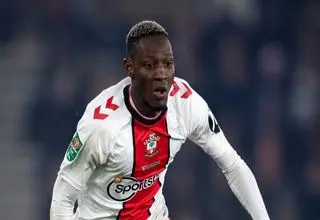 استقلال رکورد پرسپولیس را می‌شکند