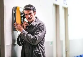 ذهن زیبای رئیس صداوسیما برای تبلیغ فحاش به نظام وسط جنگ!