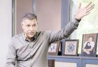 نماینده باید از سفره مردم دفاع کند، نه حاشیه‌سازی 