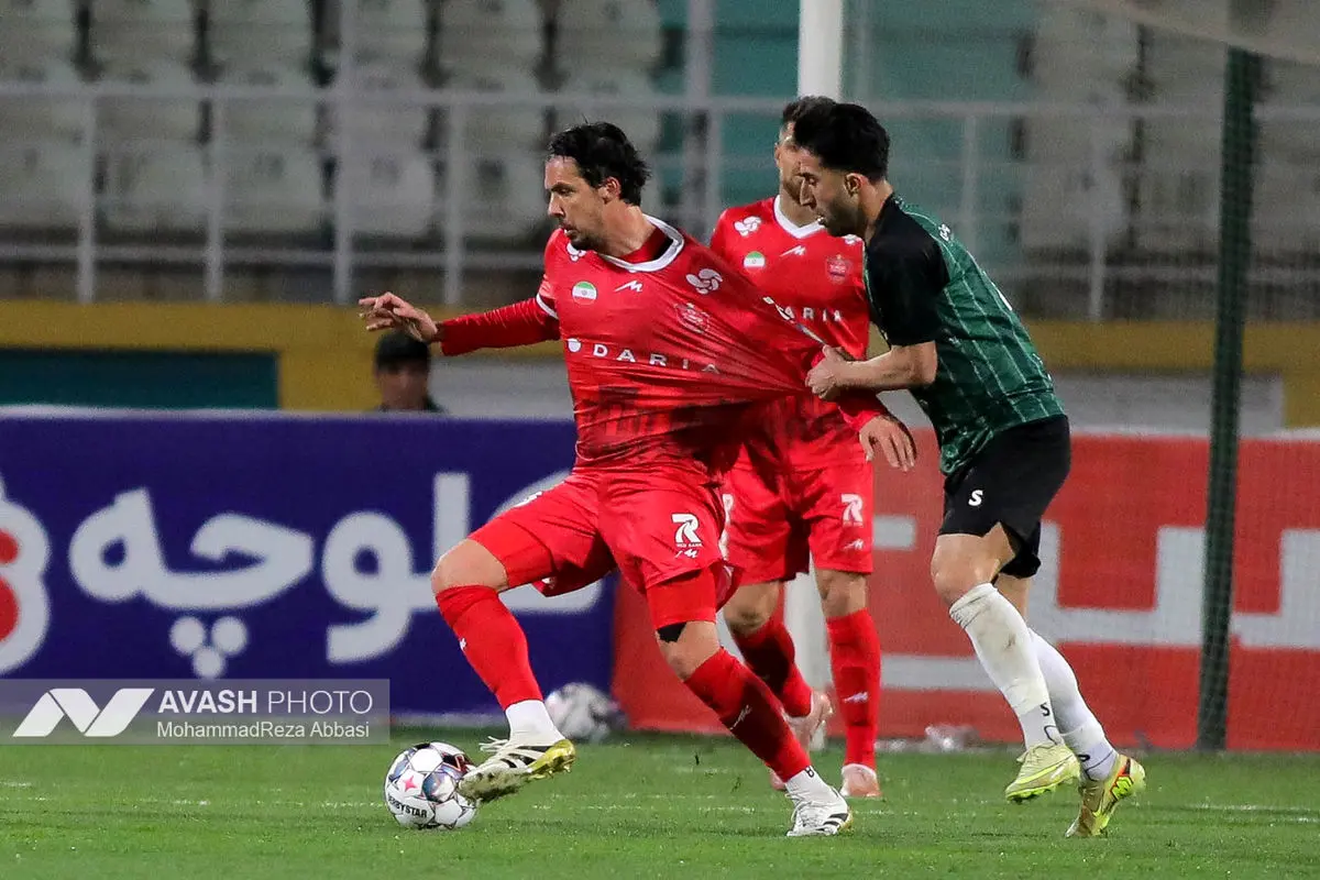 دیدار تیم های فوتبال  پرسپولیس تهران و خیبر خرم آباد