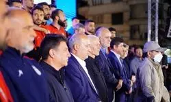 بدرقه پرشور ملی‌پوشان در میدان انقلاب/ پیراهن تیم‌ملی در جام جهانی ۲۰۲۶ رونمایی شد