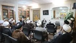 جمعی از روحانیون مبلغ و اهل منبر با آیت الله بیات زنجانی دیدار کردند 