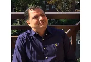 شاعر ایرانی ساکن لندن درباره حمله به ایران حرف زد