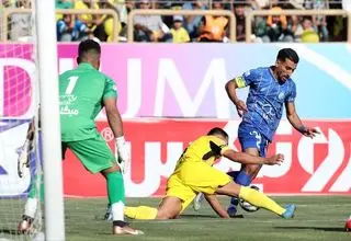 صادق ورمزیار: 4 بازیکن لایق پوشیدن پیراهن استقلال هستند