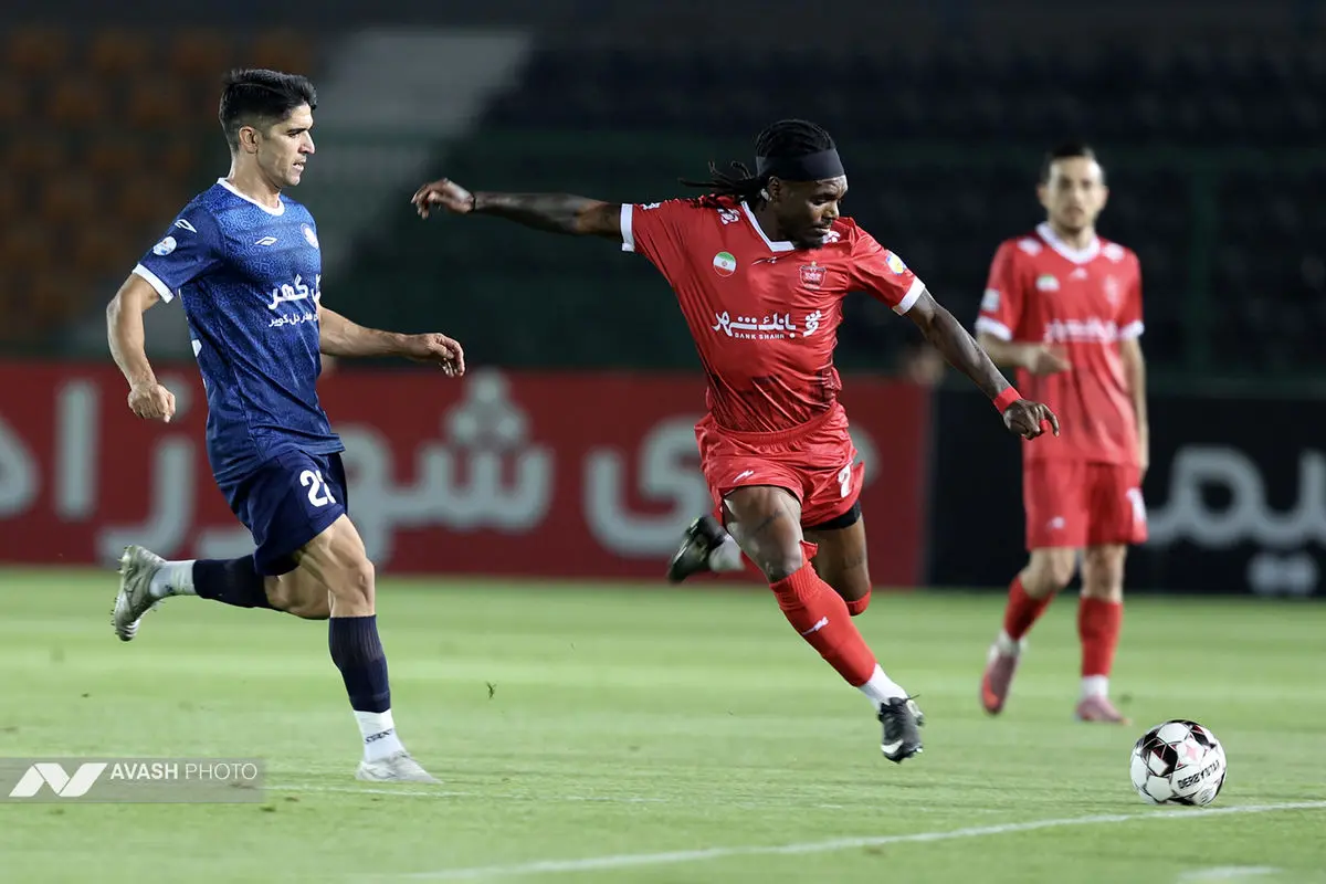 لیگ برتر فوتبال - پرسپولیس و گل‌گهر
