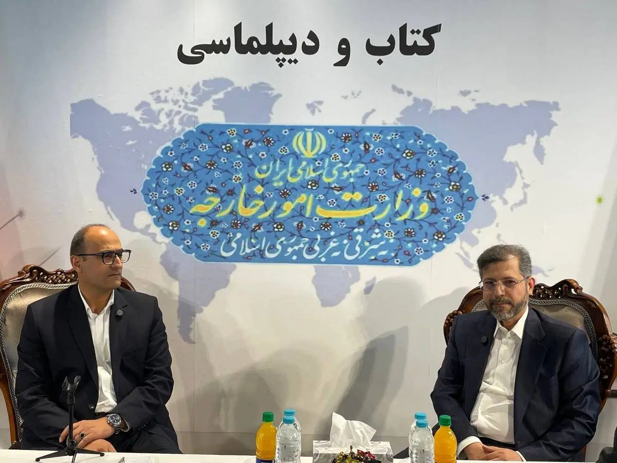 سعید خطیب زاده در نمایشگاه کتاب حضور یافت