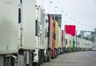 خروج کامیون‌ها به صورت مستقیم از مرز جدید آستارا 