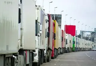 خروج کامیون‌ها به صورت مستقیم از مرز جدید آستارا 