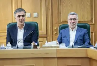  نشست رئیس کل بانک مرکزی با وزیران صمت و بهداشت و درمان برگزار شد