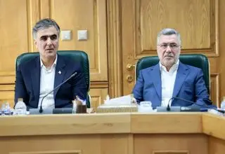  نشست رئیس کل بانک مرکزی با وزیران صمت و بهداشت و درمان برگزار شد