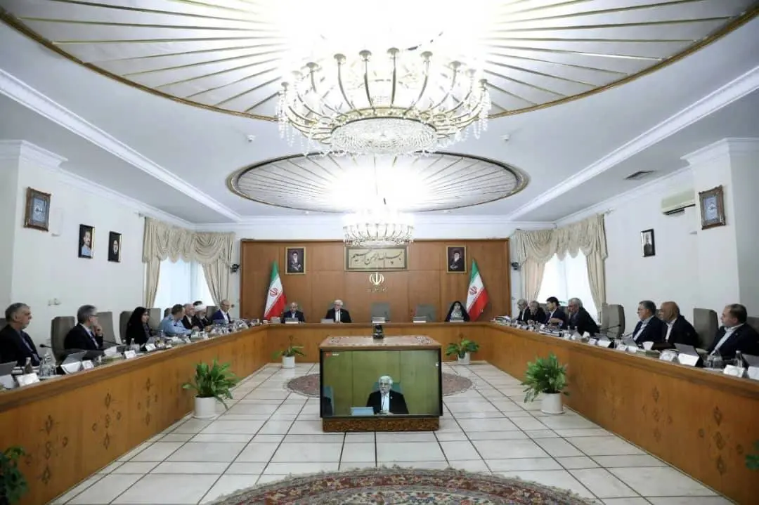عارف: بازسازی خسارات جنگ ۱۲ روزه باید با جدیت دنبال شود