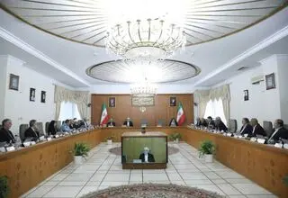 عارف: بازسازی خسارات جنگ ۱۲ روزه باید با جدیت دنبال شود
