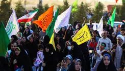 حضور هنرمندان در میدان امام حسین تهران؛ اجرای زانکو و یک خواننده پاکستانی 