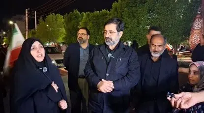 حضور معاون رئیس‌جمهور در تجمعات مردم قم و دیدار با خانواده شهیدان جنگ رمضان