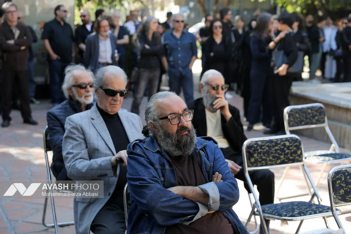 تشییع پیکر «واحد خاکدان»