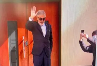 شعر معنادار سفیر ایران هنگام ترک استرالیا