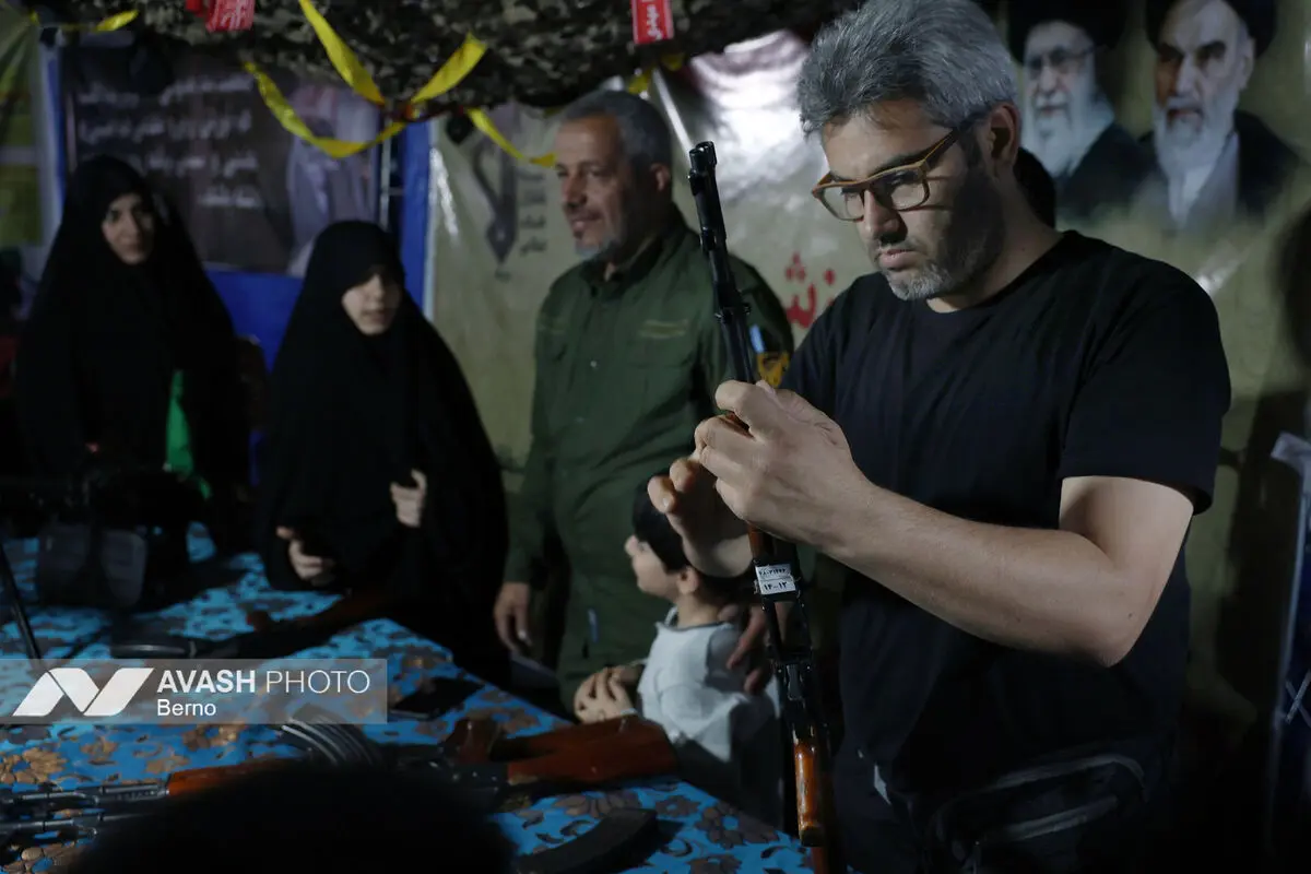 آموزش کار با سلاح در میدان ونک تهران