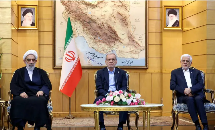 کشورهای مسلمان منطقه باید در همه جنبه‌ها با یکدیگر تعامل سازنده داشته باشند