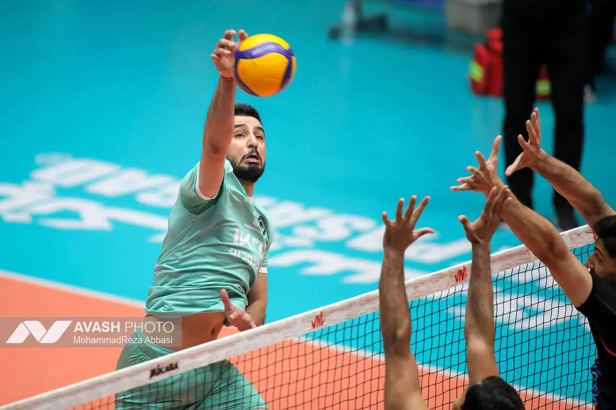 دیدار تیم های والیبال پیکان تهران و سایپا تهران