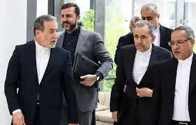 در پیچ وخم دیپلماسی