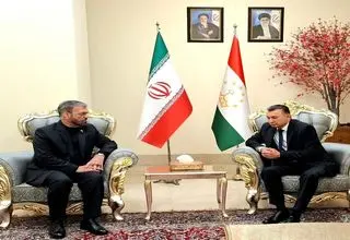 نخست وزیر تاجیکستان به دفتر ایران رفت