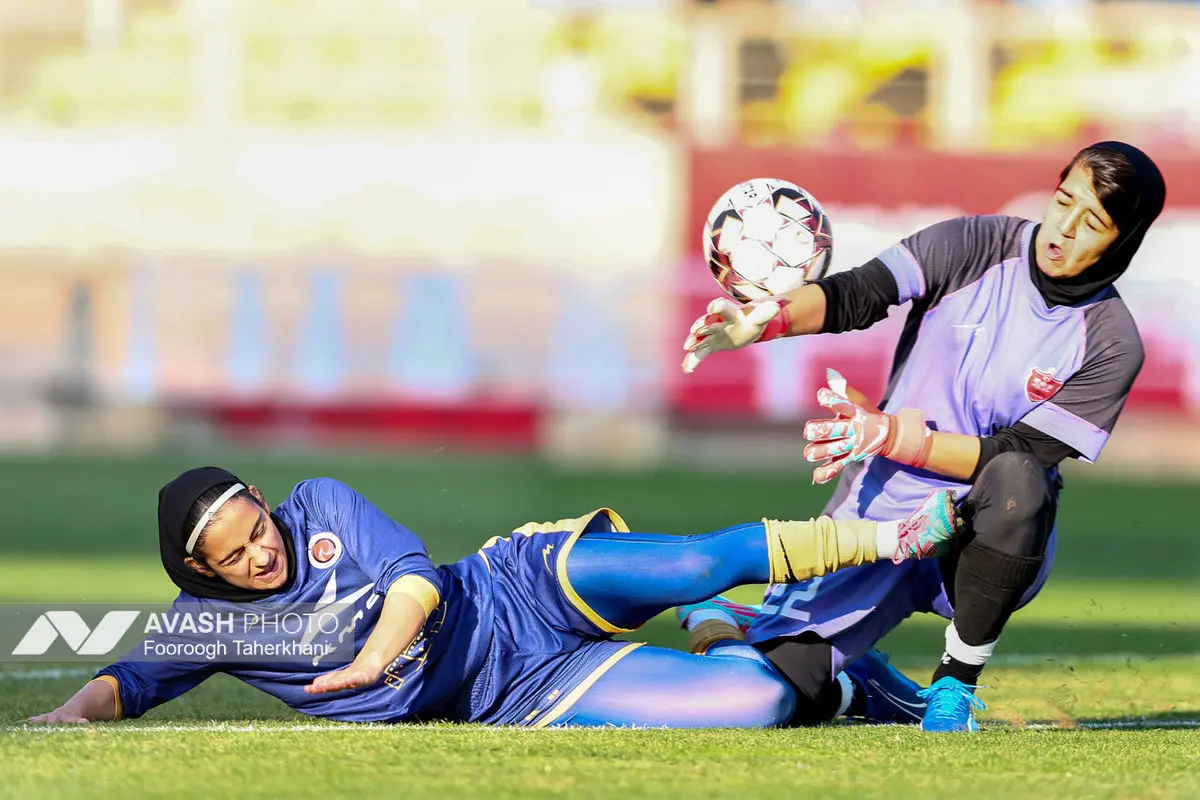 لیگ برتر فوتبال زنان - پرسپولیس و خاتون بم