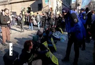 دانشگاه کلمبیا علیه ترامپ/ ۱۲ نفر بازداشت شدند 