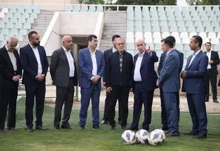 بازدید پزشکیان از مرکز ملی فوتبال ایران