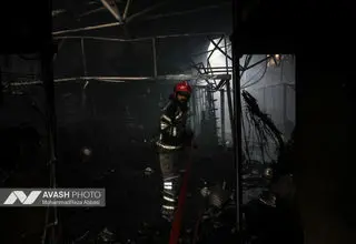 تصاویر اولیه از آتش‌سوزی خیابان لاله‌زار تهران