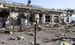 آثار حمله هوایی به مجتمع بین راهی در زنجان