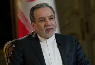 تبریک عراقچی به قالیباف 