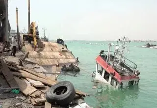 توقف فعالیت بندر المخا پس از حملات انصارالله
