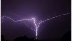 لحظات باورنکردنی از وقوع رعد و برق مهیب در تهران