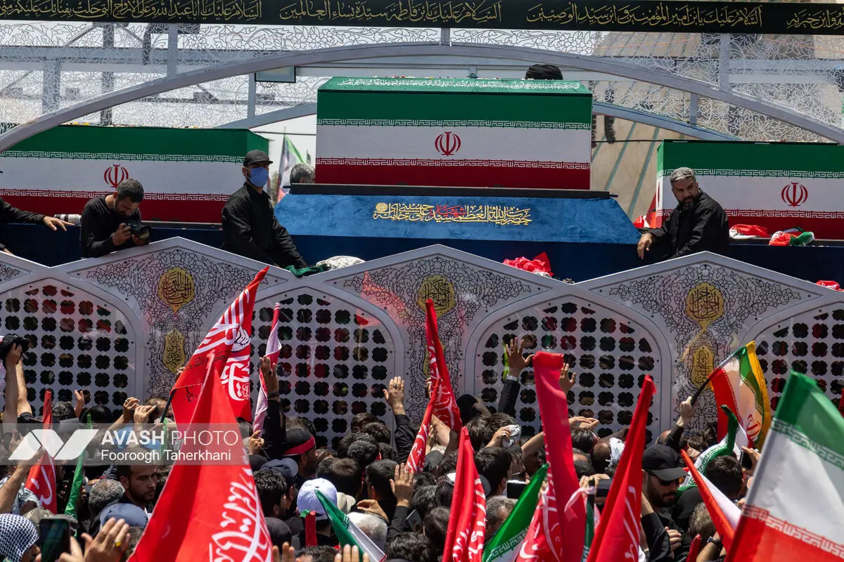 مراسم تشییع پیکر مطهر رهبر شهید انقلاب در تهران - ۴