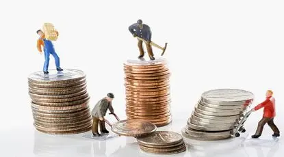 ترمیم دستمزد کارگران؛ مُسکن معیشت یا تهدید اشتغال؟