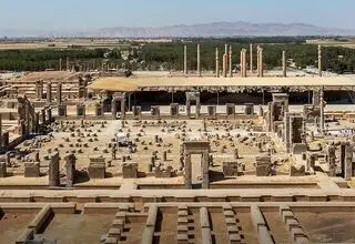 فعالیت یک معدن در حریم تخت‌جمشید متوقف شد