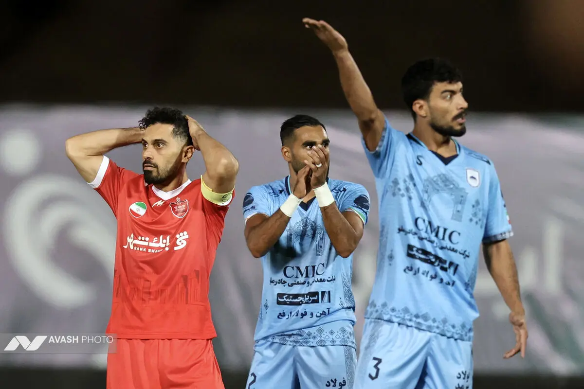 چادرملو و پرسپولیس