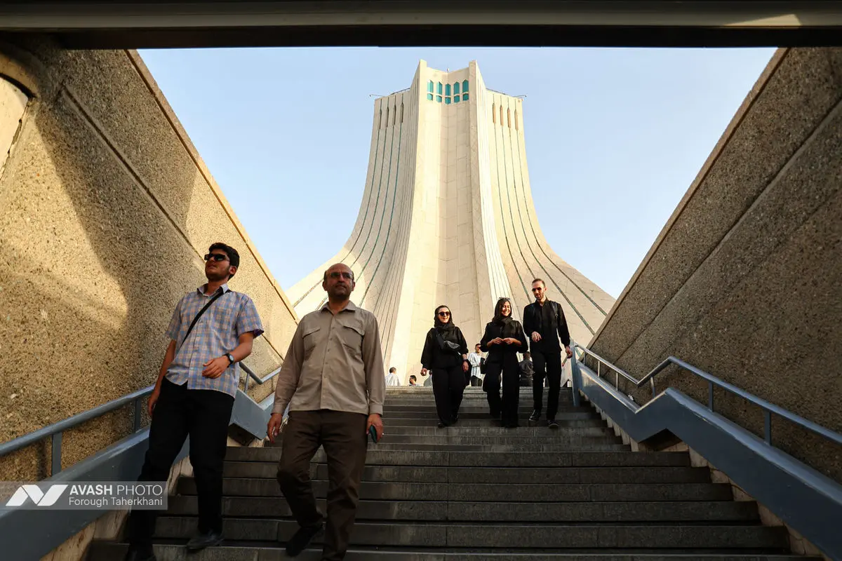 اجرای ارکستر سمفونیک تهران در میدان آزادی