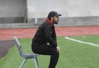 به مربی فرصت نمی‌دهند؛ از او معجزه می‌خواهند