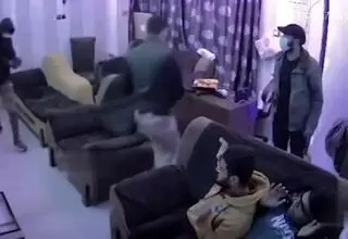 لحظه روبه‌رو شدن سارقان خشن گیم‌نت‌ها با مالباختگان در پلیس آگاهی+فیلم