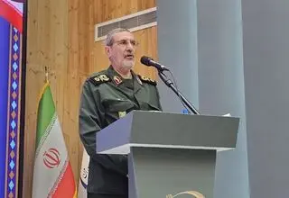 سردار ذوالقدر: دشمن می‌خواهد مردم را نسبت به آینده بدبین کند
