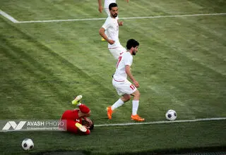 رونمایی از پیراهن تیم ملی فوتبال ایران در یکی از میادین تهران