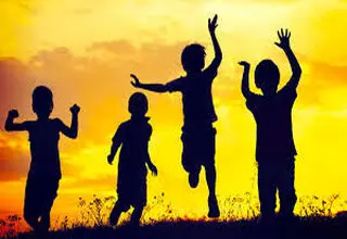 وقتی «کودکی» در هیاهوی «باکلاسی» گم می‌شود