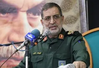 سردار نائینی: سردار سلامی فرمانده‌ای جامع، مؤمن و آینده‌نگر بود
