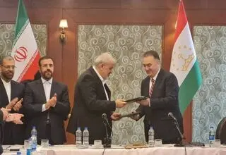 امضای ۵ سند همکاری اقتصادی بین ایران و تاجیکستان