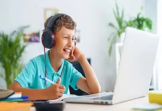 عوارض خطرناک استفاده از هندزفری برای گوش‌ها