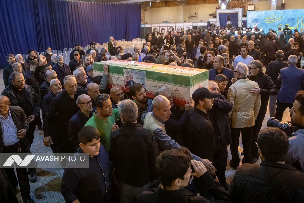 مراسم خاکسپاری پیکر شهید کمال خرازی