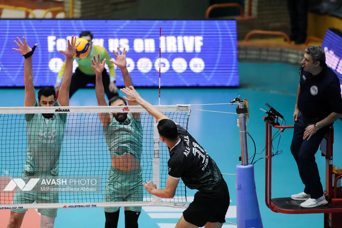 دیدار تیم های والیبال پیکان تهران و رازین پلیمر