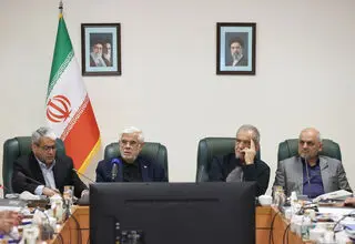 پزشکیان: از هرگونه موضع‌گیری و اظهارنظر تفرقه‌افکنانه پرهیز شود 